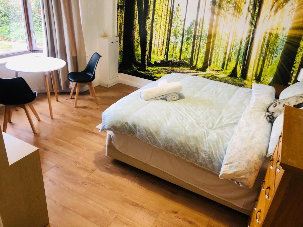 Amazing Quiet Garden House Near London Luton Airport Lejlighed Eksteriør billede