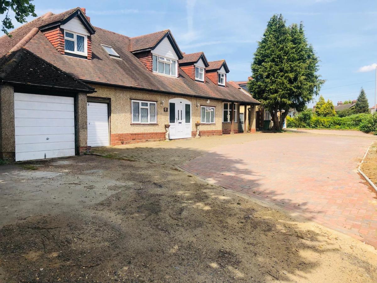 Amazing Quiet Garden House Near London Luton Airport Lejlighed Eksteriør billede